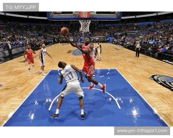 加兰中场组织练习连送妙传